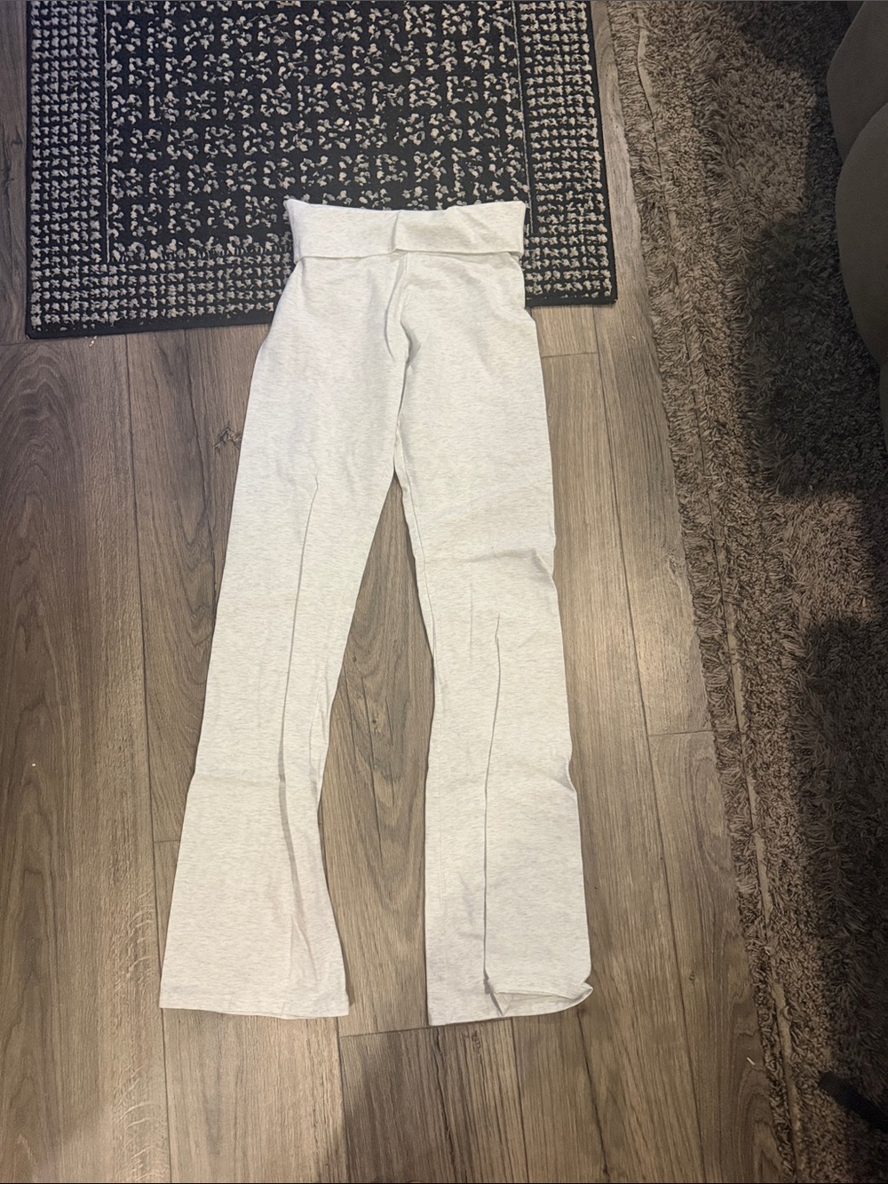 BRANDY MELVILLE- Priscilla Wide Leg Pant